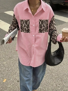 Women's loose striped shirt with leopard print patchwork and pockets in street style