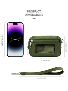 Detalle del bolso de muñeca verde militar con ventana transparente y dimensiones