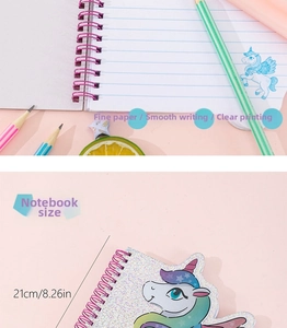 Taccuino a spirale glitterato con unicorno, dettaglio misura 21cm e pagine a righe