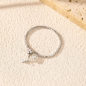 Elegant S925 sterling silver adjustable chain ring with VVS1 moissanite and heart charm