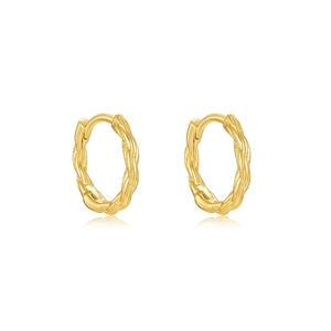 Detailed view of gold twisted rope texture on S925 silver square hoop earrings