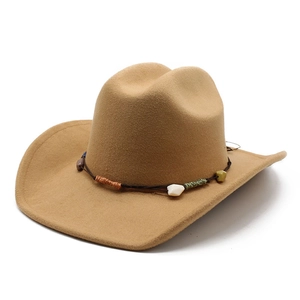 Klassischer Cowboyhut aus kamelfarbenem Wollfilz mit breiter Krempe und Perlenband