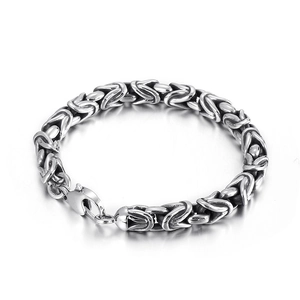 Classic silver Byzantine chain bracelet for men with secure lobster clasp and metallic finish