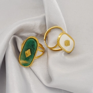 Bague Ovale Géométrique Vintage Plaqué Or 18K Acier Inoxydable Avec Coquille De Turquoise Bijoux Ouvert Réglable Pour Femmes