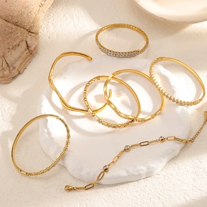 Elegant 18k gold plated stainless steel bracelet set with shimmering zircon stones