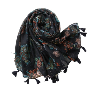 Écharpe bleu marine en coton et lin avec fleurs, paillettes argentées et franges