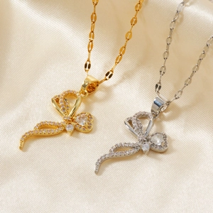 Elegant Copper Ribbon Bow Butterfly Pendant Necklace For Women Gold Silver Rhinestone Inlaid Adjustable Chain Fashion Jewelry