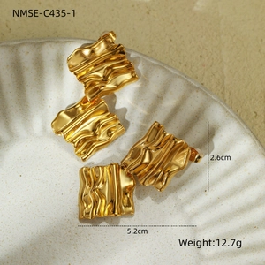 Detailed view of gold irregular wave steel earrings with dimensions and weight specs