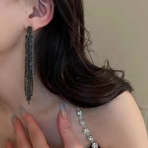 Elegant long black tassel drop earrings with sparkling rhinestones for women fashion