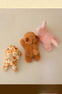 Magneti in peluche per animali con giraffa, orso e coniglio con morbida texture pelosa