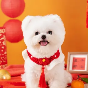 Collier de fête du Nouvel An pour animaux avec fleur rouge et gland pour chiens