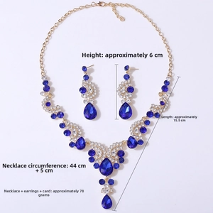 Detail view of crystal necklace set with dimensions 44 plus 5 cm and 78g weight
