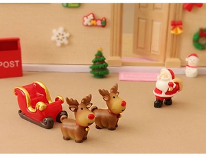 Miniature resin Santa Claus with red sleigh and reindeer figurines for Xmas decor