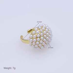 Detail view of gold pearl ring showing 21mm size and 7g weight specifications
