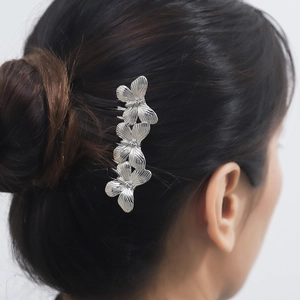 Baroque silver alloy butterfly hair comb hairpiece for women featuring three detailed butterflies