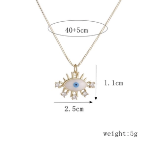 Maße der goldenen Evil Eye Halskette mit 40+5cm Kette und 2,5cm großem Anhänger