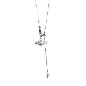 Collier pompon perle saturne en zircon argenté pour un style élégant féminin