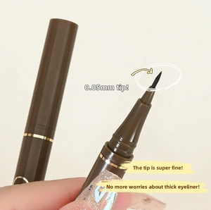 Close-up of 0.05mm ultra-fine liquid eyeliner pen tip for precise makeup application