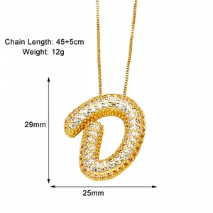 Spécifications de taille du collier lettre D en or avec zircons cubiques scintillants