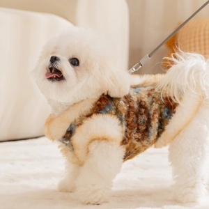 Fair Isle Strickweste für Haustiere mit Kunstfellkragen und Leinenbefestigung für kleine Hunde