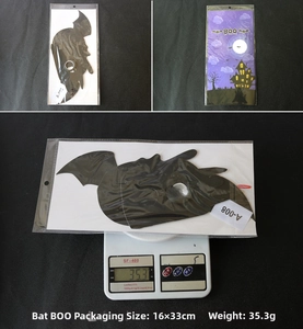 Detail view of Halloween bat banner packaging showing 16x33cm size and 35.3g weight specs