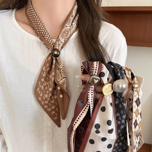 Vintage Scarf Necklace For Women With Alloy Heart Buckle Paisley Polka Dot Fabric Choker Retro Clavicle Chain Accessory