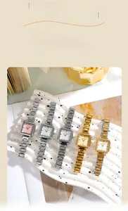 Collection de montres à quartz carrées vintage avec différents bracelets à maillons dorés
