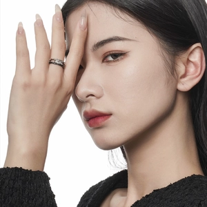 Dual-tone S925 silver ring with zircon stones in a textured Korean minimalist style