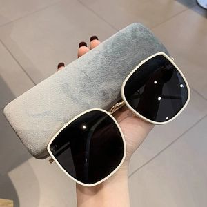 Oversized Square Sunglasses UV400 Protection Metal Plastic Frame Fashion Travel Eyewear For Women