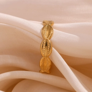 18K gold plated stainless steel adjustable ring with creative seashell relief design