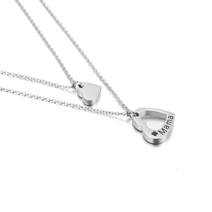 Collier double rang argenté avec pendentif cœur gravé Mama et petit cœur discret