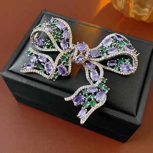 Eleganter Schleife Brosche Kupfer Lila Grün Zirkon Hohl Aus Schmuck Damen Hochzeit Geschenk Luxus Mode