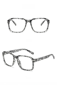 Vues de face et de profil à 45 degrés de montures de lunettes carrées en acétate