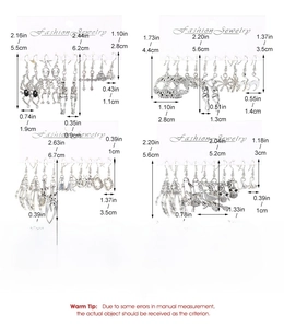 Detailed size specifications and weight for Halloween bat and spider earring set