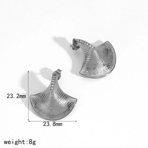 Boucles d'oreilles en acier inoxydable argenté en forme d'éventail avec diamants