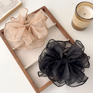 Pince à cheveux élégante en tulle multicouche avec nœud, coloris café clair et noir