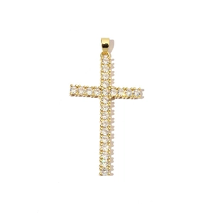 Primer plano del colgante de cruz en oro de 18k con circonitas brillantes sobre blanco