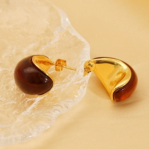 Minimalist 18K gold-plated titanium steel earrings with translucent amber resin drops