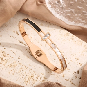 Rose gold titanium steel bracelet with zircon, mother of pearl and black enamel inlay