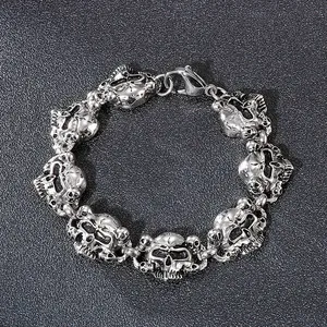 Détails du bracelet tête de mort en argent vintage avec fermoir mousqueton style punk