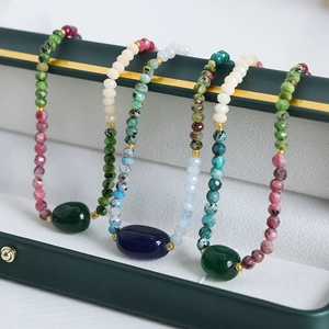 Bohemian mixed agate beaded necklaces with gold-plated titanium steel in a green jewelry box