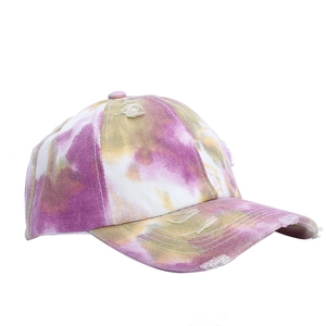 Berretto da baseball tie-dye da donna con effetto invecchiato e motivo viola e giallo