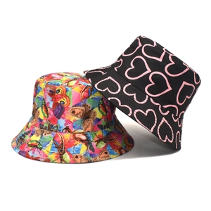Chapeau bob réversible avec imprimé papillon et motifs de cœur pour protection solaire