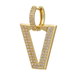 Golden V-shaped triangle earrings with pavé zircons and detailed size measurements