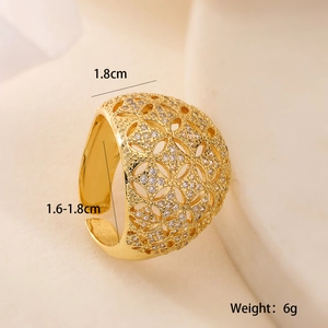 Detailed view of 18K gold plated ring with floral镂空 patterns and zircon measurements