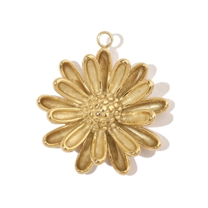 Detailed macro view of a vacuum gold-plated stainless steel daisy pendant with petals