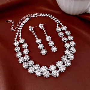 Vintage Flower Rhinestone Necklace And Earrings Copper Jewelry Elegant French Palace Style Women Sparkling Cluster Bridal