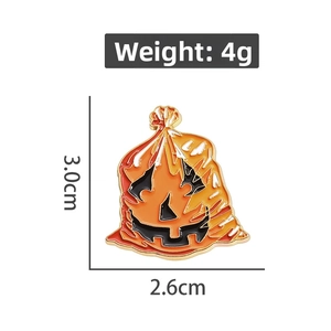 Detailed view of 3.0x2.6cm pumpkin bag enamel pin with dimensions and 4g weight display