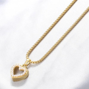 Collier Pendentif Cœur Élégant Laiton Avec Incrustation De Künstliche Perles Ras Du Cou Cœur Creux Pour Femmes Bijoux Mode