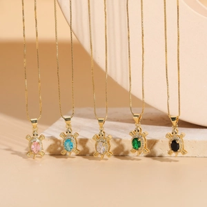 Collier Pendentif Tortue de Mer en Cuivre Plaqué Or 14K Avec Zirconia Coloré Bijoux Thème Océan Minimaliste Simple pour Femmes